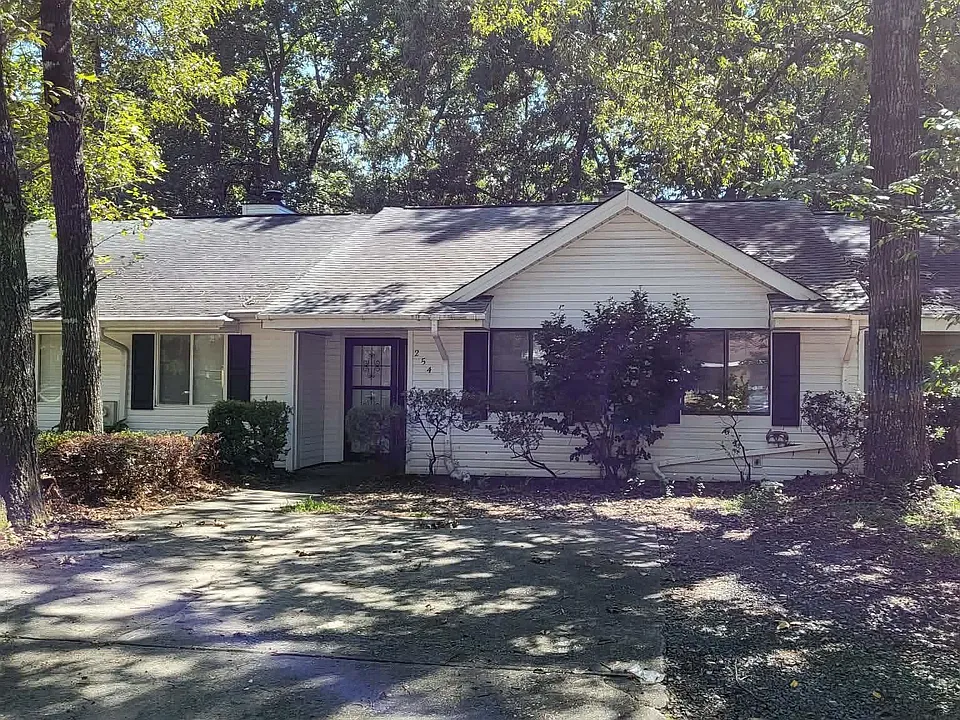 254 Somerset Dr