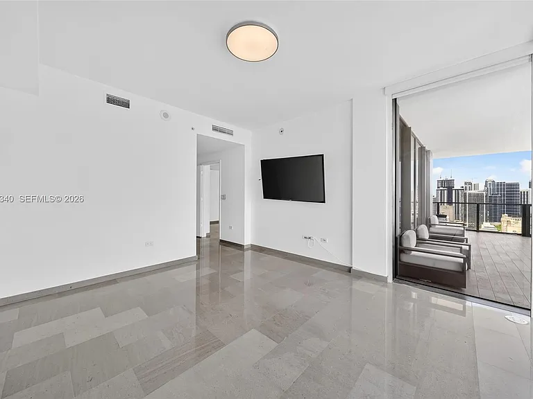 68 SE 6th St #3311 — Photo 16