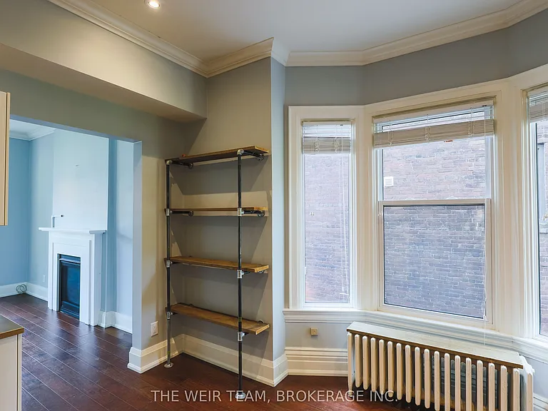 672 Broadview Ave #MAIN — Photo 11