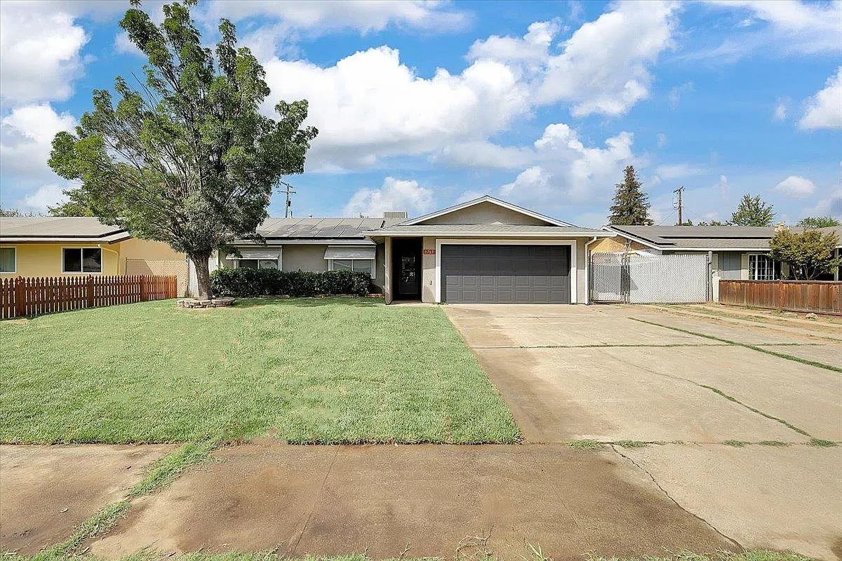 1769 Kenwood Way photo 1