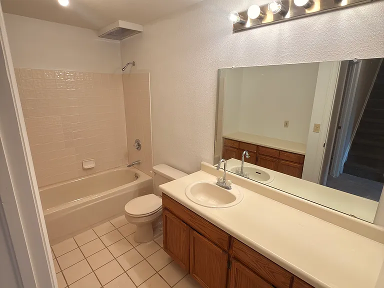 20917 E 44th Ave — Photo 32