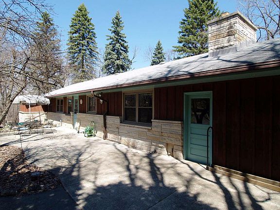 4th image of W237N549 Oakridge Dr