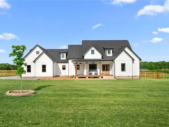 2775 Eagles Roost Trl, Burlington, NC 27217