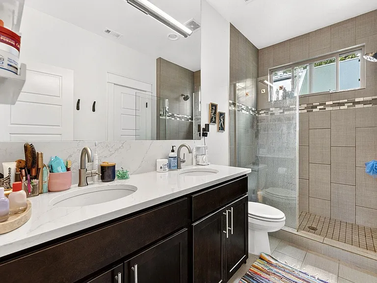 2601 Willow St #B — Photo 36