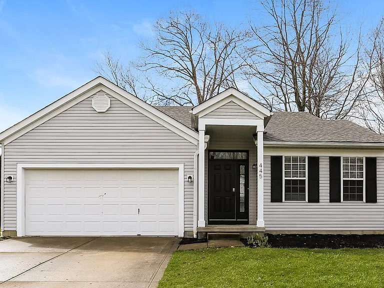 445 Oak Meadow Dr — Photo 1