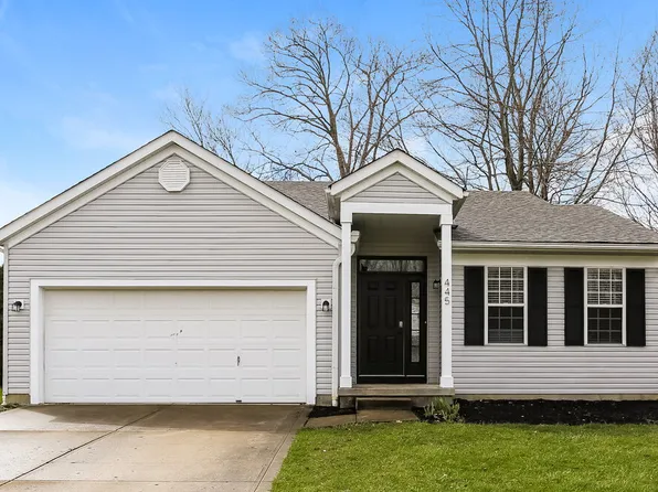 445 Oak Meadow Dr, Pataskala, OH 43062