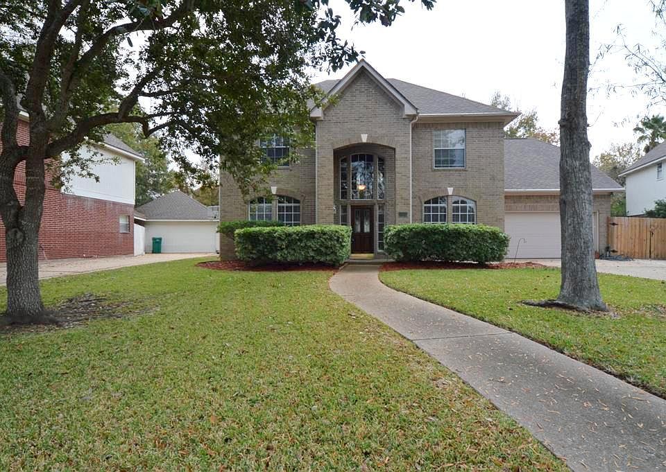 1st image of 2645 Lakeway Dr