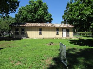 1213 Aloha Rd, Tool, TX 75143