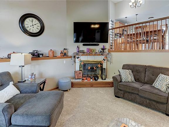 5th image of 1124 N Mohican Ct