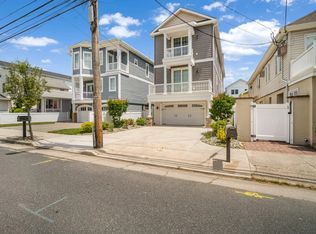 15 N Coolidge Ave, Margate, NJ 08402