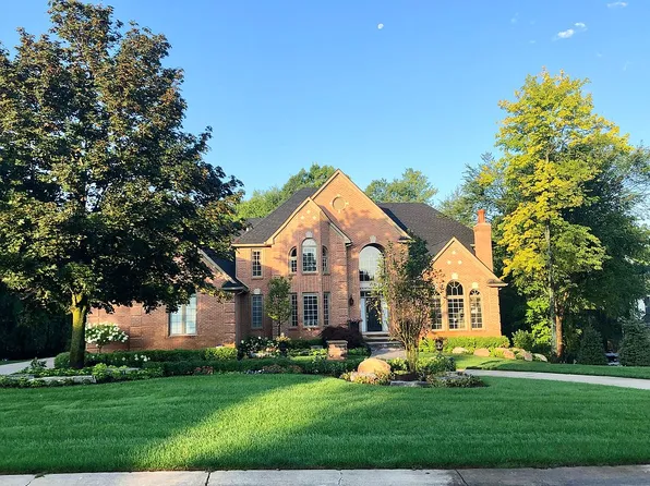 3550 Mountain Laurel Ct, Oakland, MI 48363