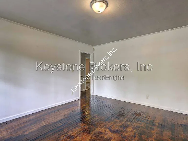 2634 Tredway Dr — Photo 3