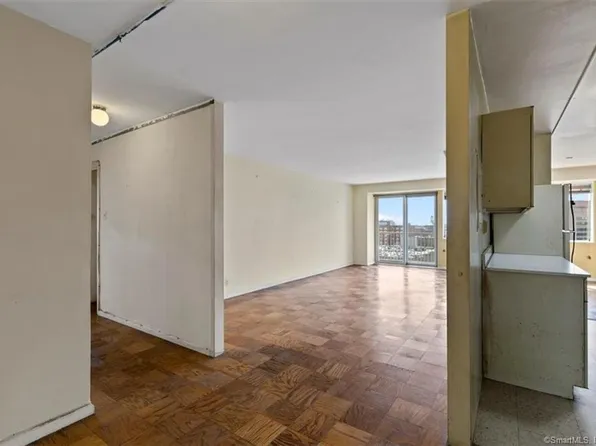 100 York Street #14-N, New Haven, CT 06511