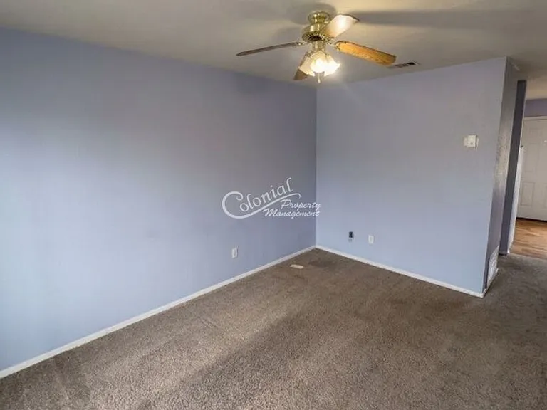 1105 Leslie Cir #B — Photo 3