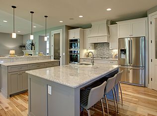 6005 Beard Ave S, Edina, MN 55410