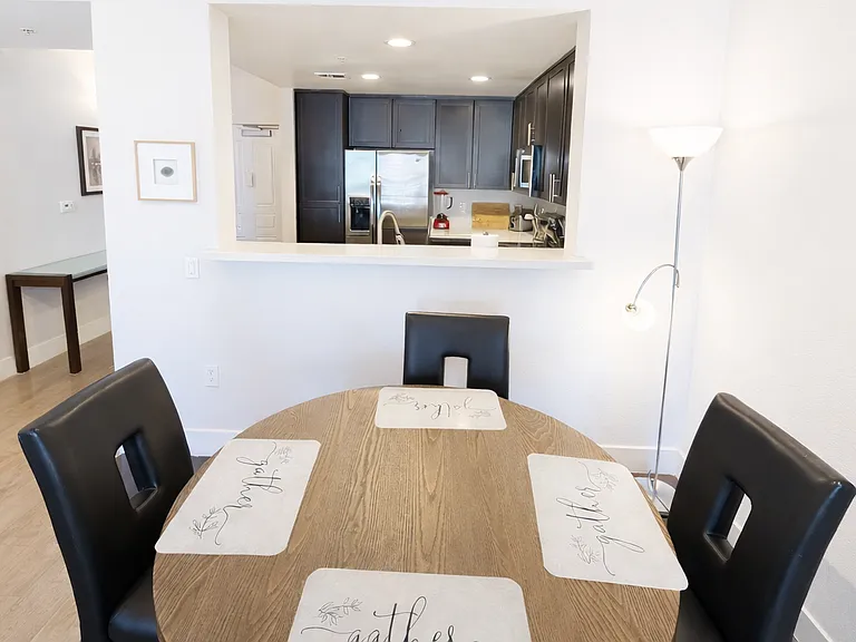 10740 Wilshire Blvd #609 — Photo 8