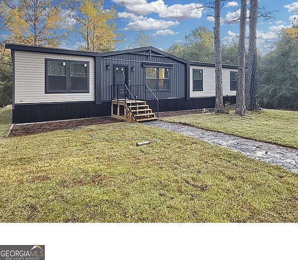 1st image of 415 Oliver Rd