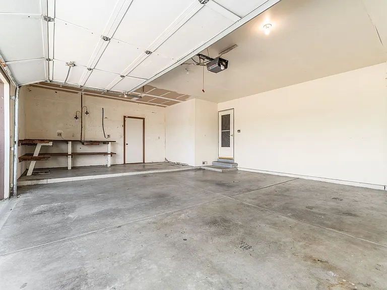 6002 Bowen Rd — Photo 43