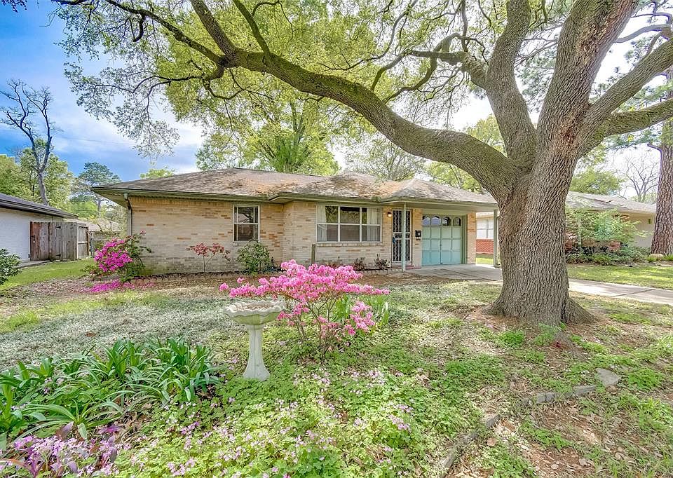 1st image of 4513 De Lange Ln