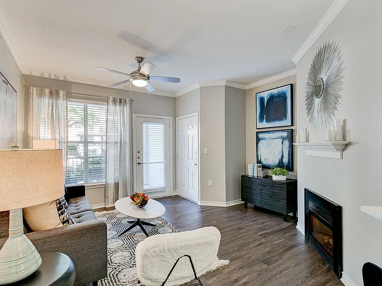 Eleven11 Lexington at Flower Mound — Photo 16