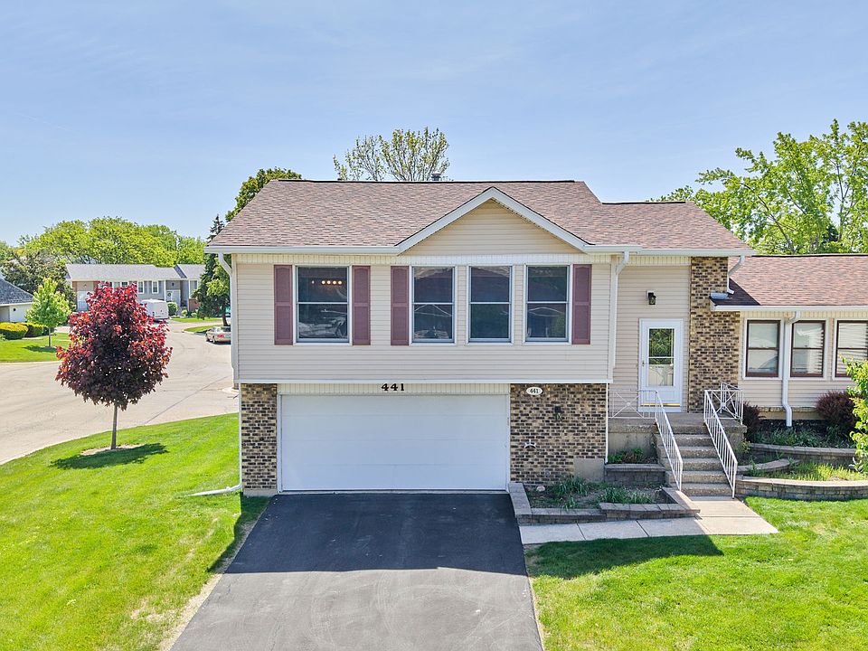 1st image of 441 Sullivan Cir