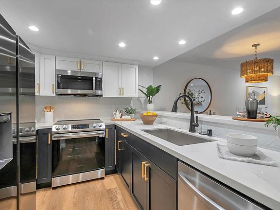 2nd image of 2052 Delbarr Ct
