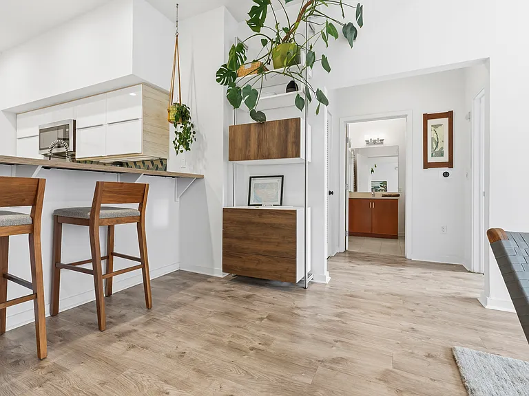 630 Thomas L Berkley Way #403 — Photo 11