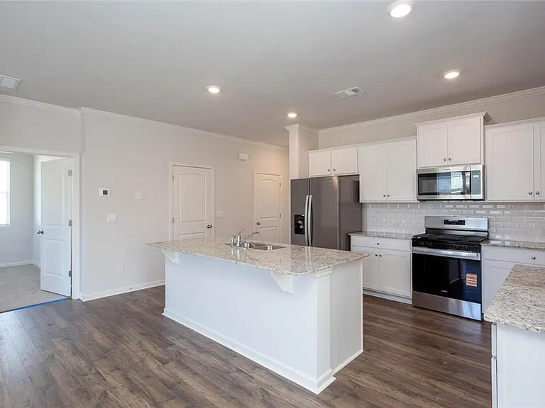61 Grove Springs Ct — Photo 7