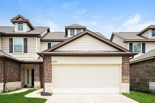 6254 Brenwood Cir Photo 1