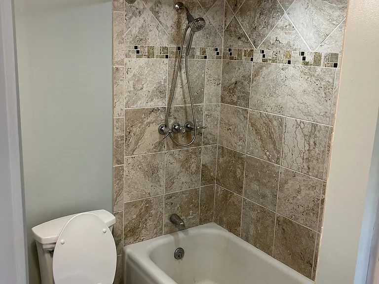 271 Cazenovia St #5 — Photo 8
