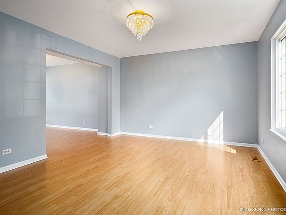 3rd image of 1326 Eastwood Dr
