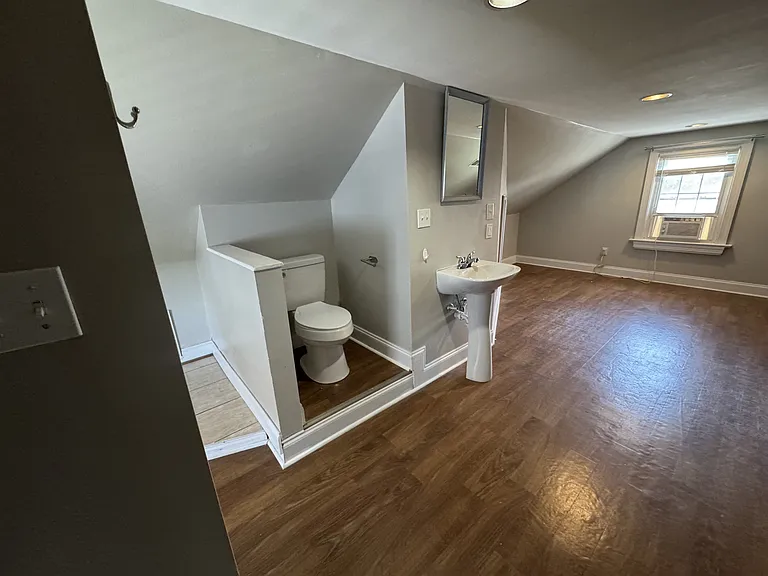 310 Yeardley Ave — Photo 28