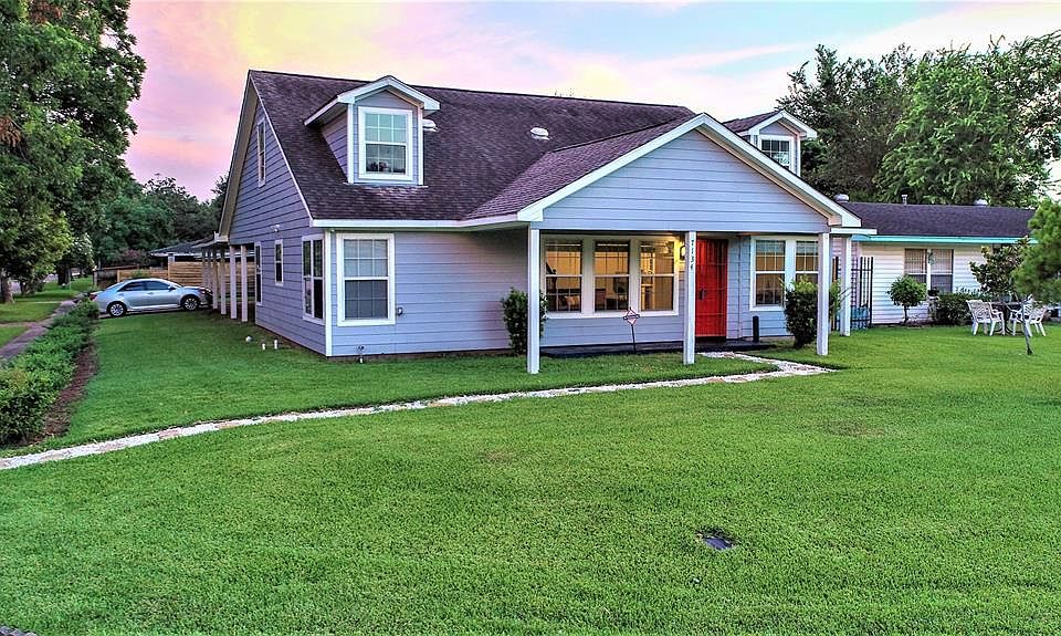 1st image of 7134 Woodridge Dr