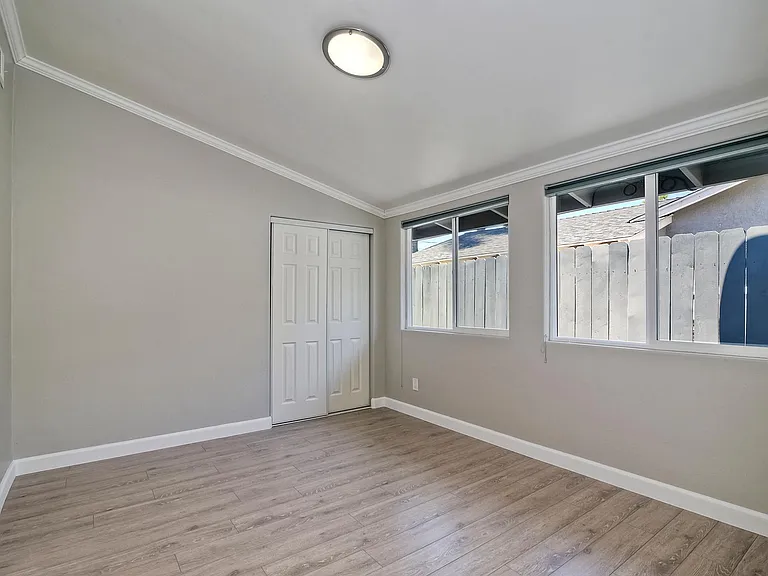 14111 Powers Rd — Photo 11