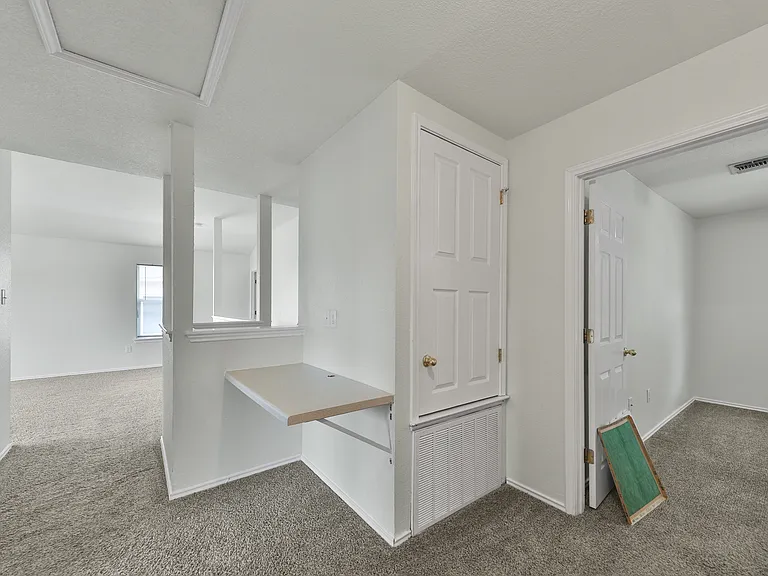 210 Hallie Pass — Photo 31