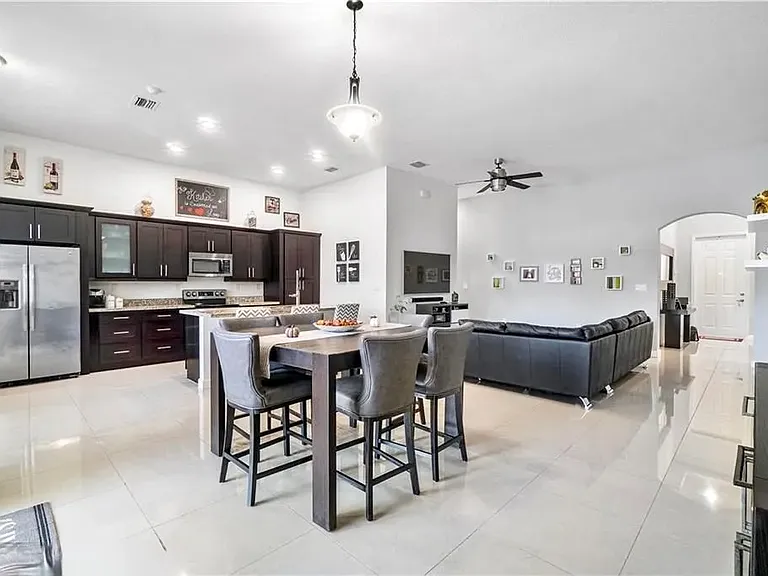 1920 SW 154th Ave — Photo 12