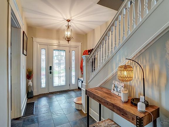 3rd image of 3842 Forest Ave