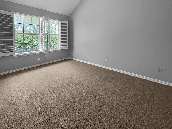 4th image of 107 Ventura Ct