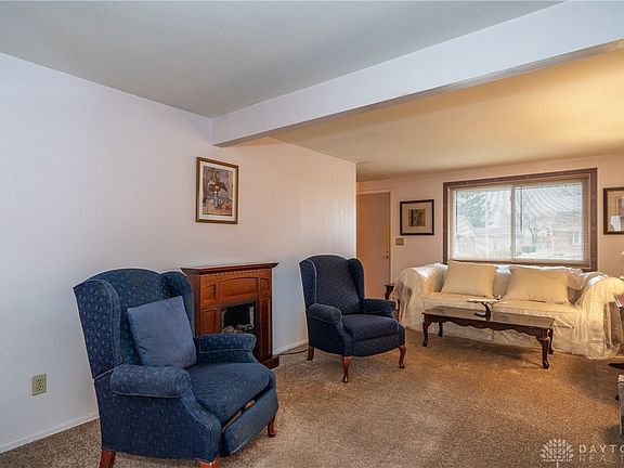 4th image of 7286 Claircrest Dr