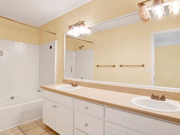 5th image of 6246 Cottage Woods Dr