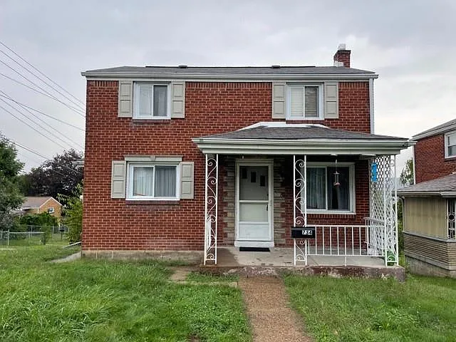 734 Upston St photo 1