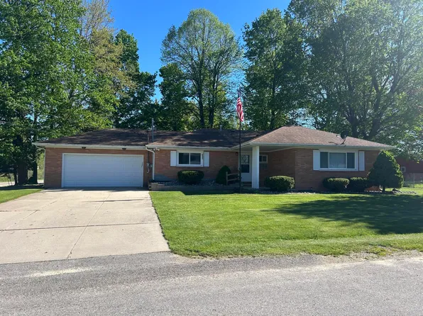 101 Grayling Ave, Houghton Lake, MI 48629