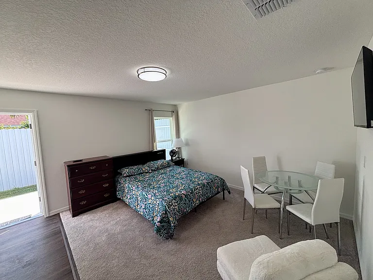 3051 SE East Blackwell Dr — Photo 2