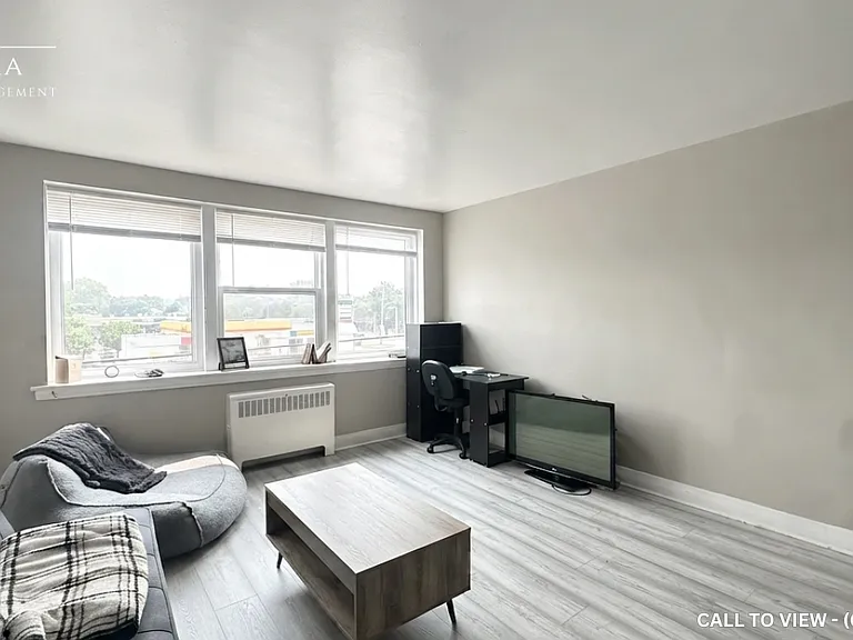 1007 Adelaide St N #10 — Photo 3