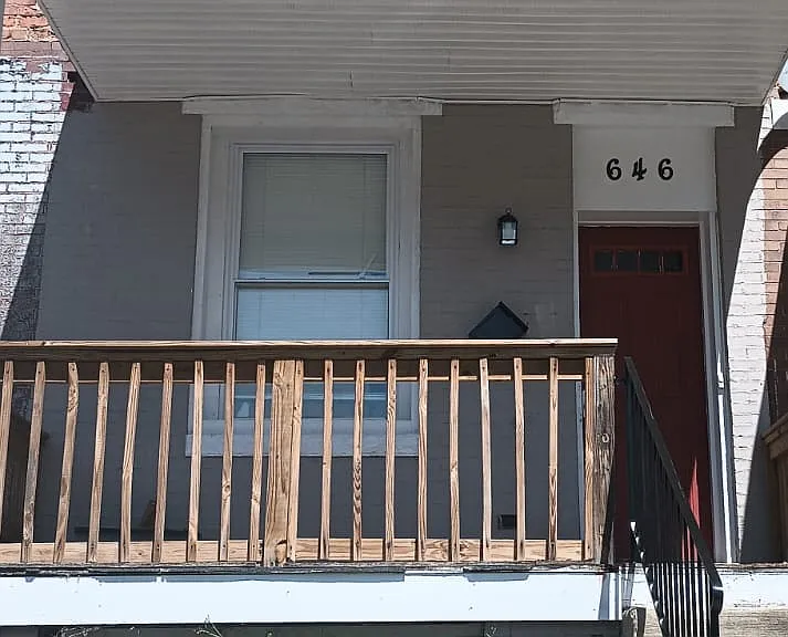 646 Cokesbury Ave — Photo 1