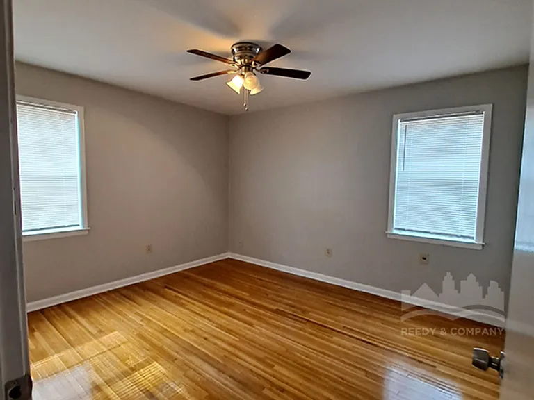3743 Lakehurst Dr — Photo 14