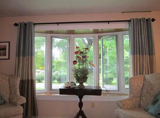 233 Shaker Park Dr, Albany, NY 12211