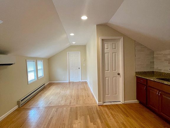 3rd image of 11 McCullums Ln #2-1