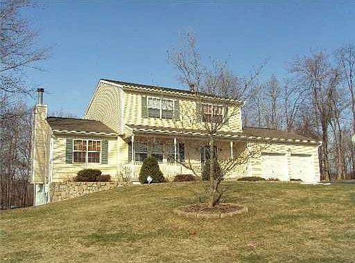 1st image of 93 Lexington Dr