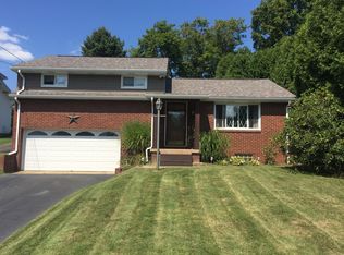 295 Forks Church Rd, Leechburg, PA 15656